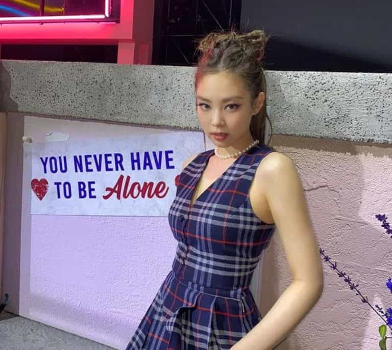 BLACKPINK’s Jennie begs hackers to leave her Instagram alone after her personal one was hacked