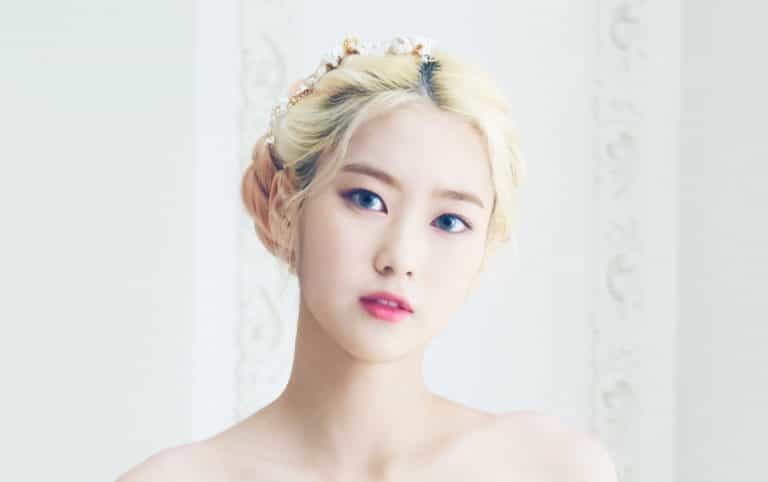 OH MY GIRL’s Jiho to temporarily halt activities due to health problems