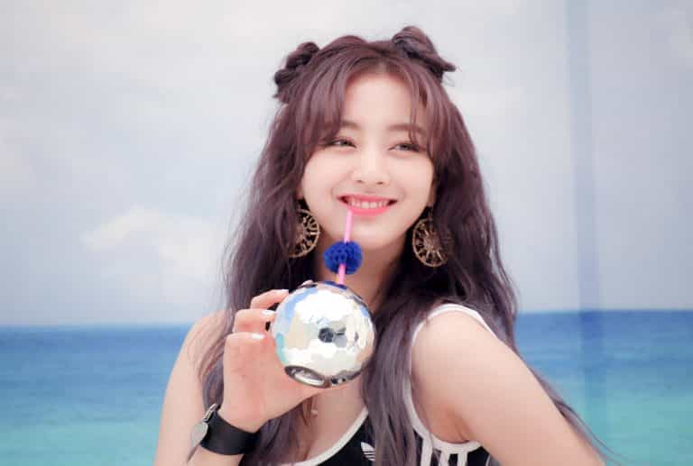 TWICE Jihyo shares that she’s experiencing strong anxiety and depression since last year