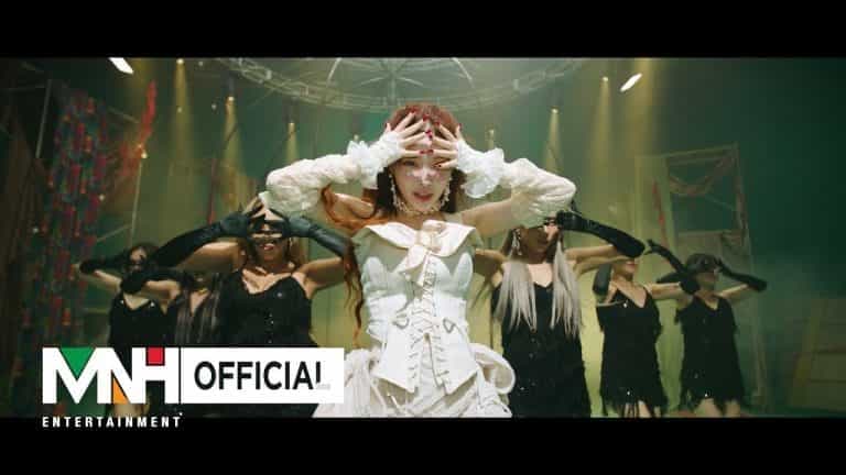 WATCH: CHUNG HA releases another stunning MV for her second pre-release track ‘PLAY’
